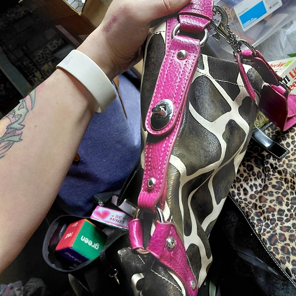 Unbranded Giraffe Faux Leather Purse Handbag with Blue Handle - Picture 2 of 6